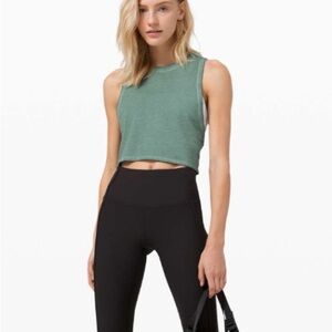 Lululemon court Cut back tank